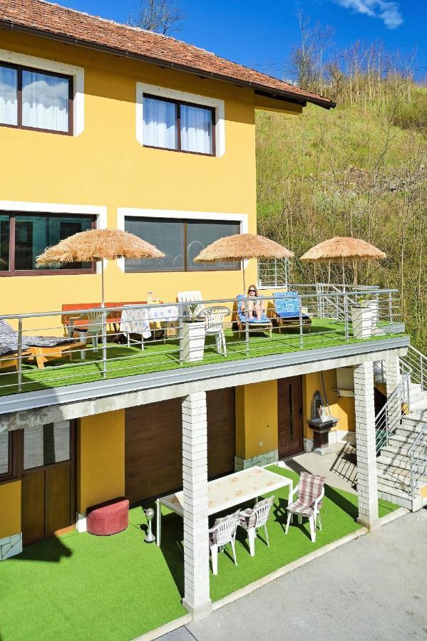 Lola'S House Hotel Jajce Exterior photo